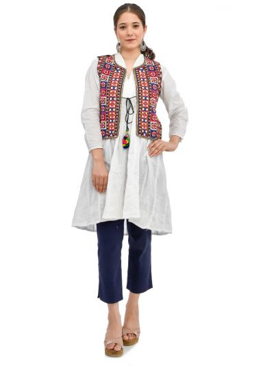 Women Casual Wear Sleeveless Embroidered Koti Jacket