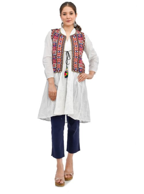 Women Casual Wear Sleeveless Embroidered Koti Jacket