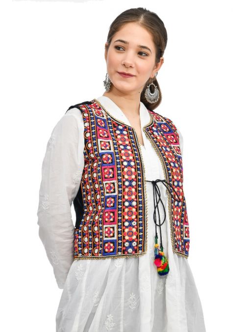 Women Casual Wear Sleeveless Embroidered Koti Jacket